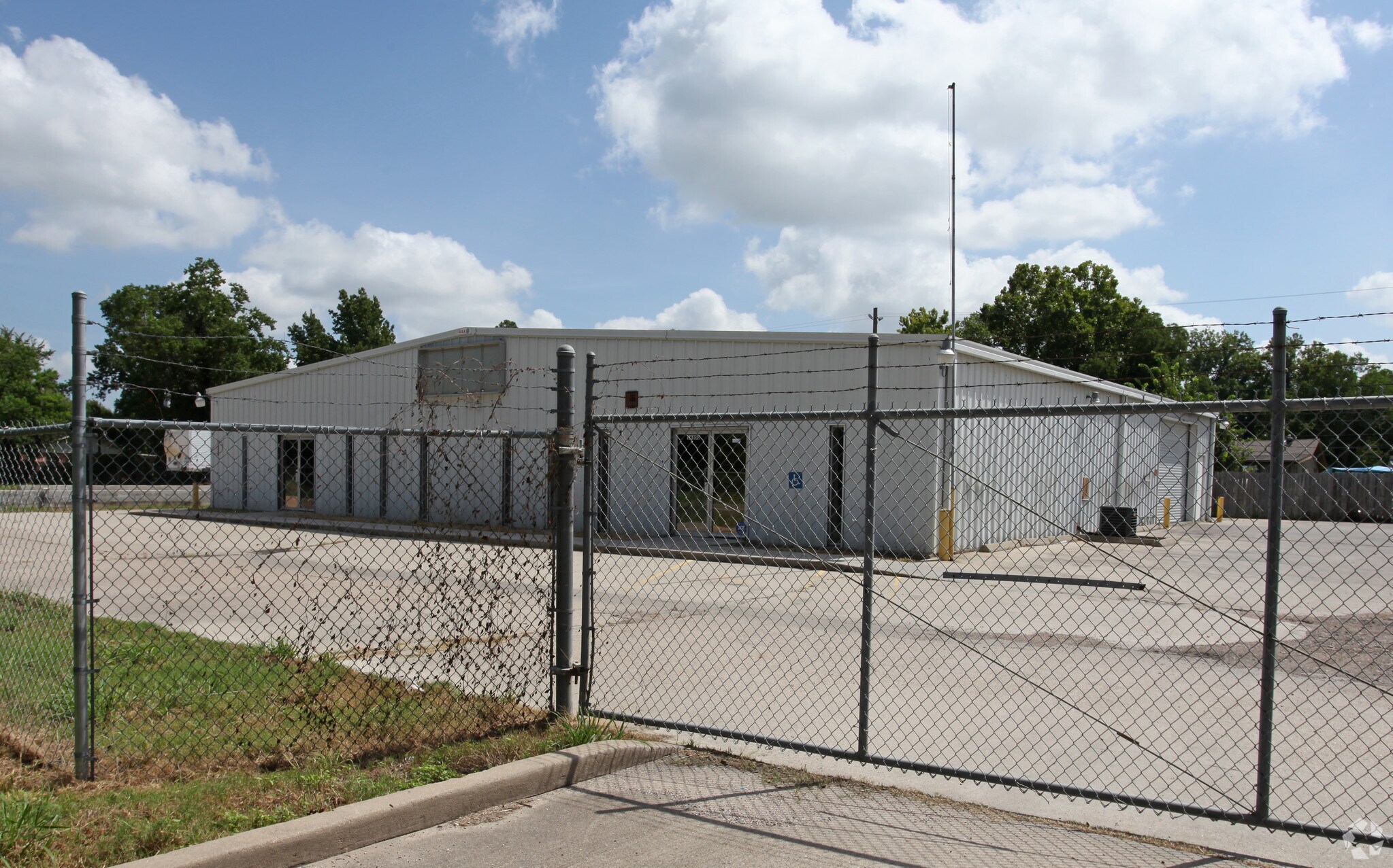 16450 Lee Rd, Humble, TX à vendre Photo principale- Image 1 de 7