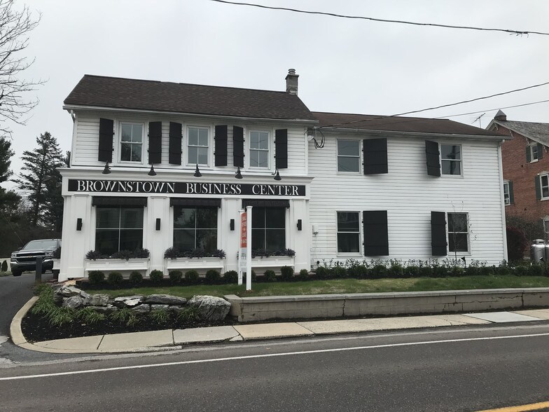 15 S State St, Brownstown Borough, PA à louer - Photo du bâtiment - Image 3 de 8
