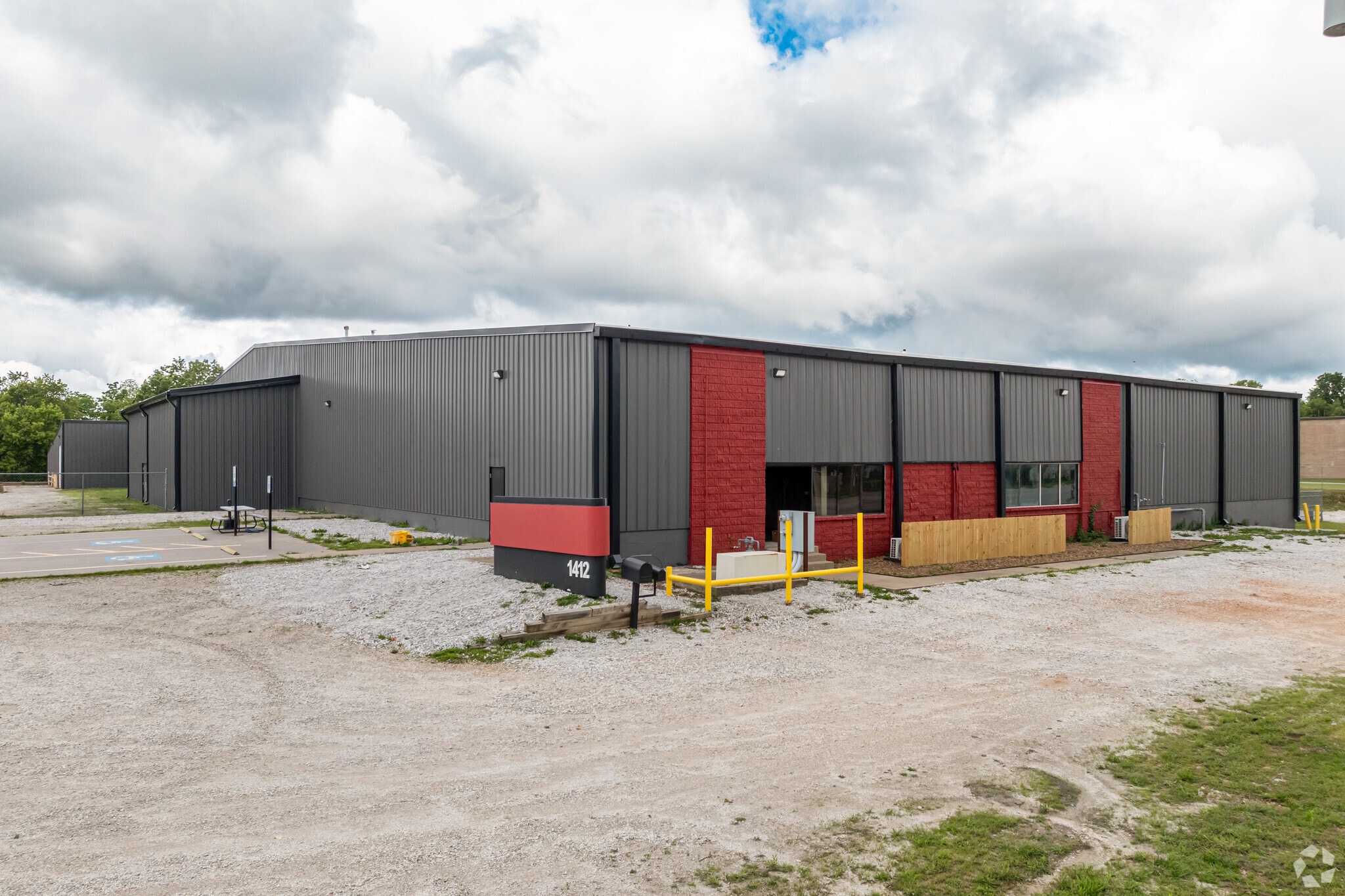 1412 S 1st St, Rogers, AR for lease Primary Photo- Image 1 of 16