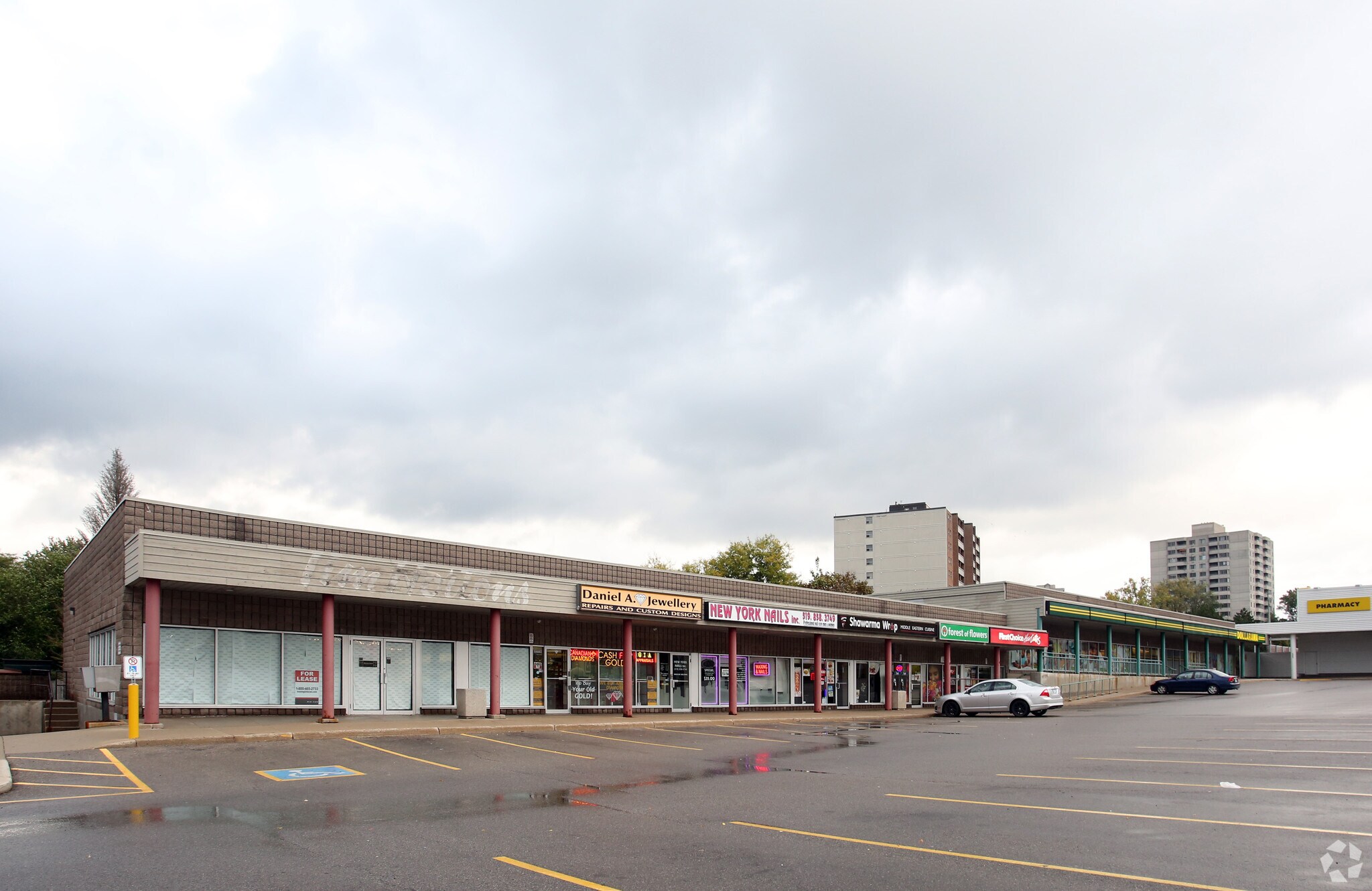 11 Base Line Rd E, London, ON for sale Primary Photo- Image 1 of 1