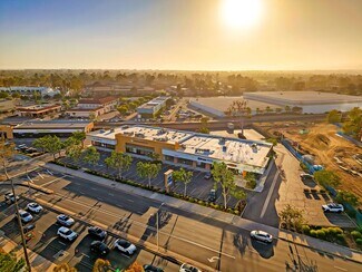 Plus de détails pour 2351-2381 Vineyard Ave, Oxnard, CA - Commerce de détail à louer