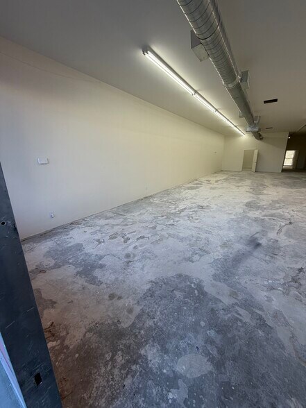 1137-1149 W Avenue I, Lancaster, CA à louer - Photo du bâtiment - Image 3 de 4