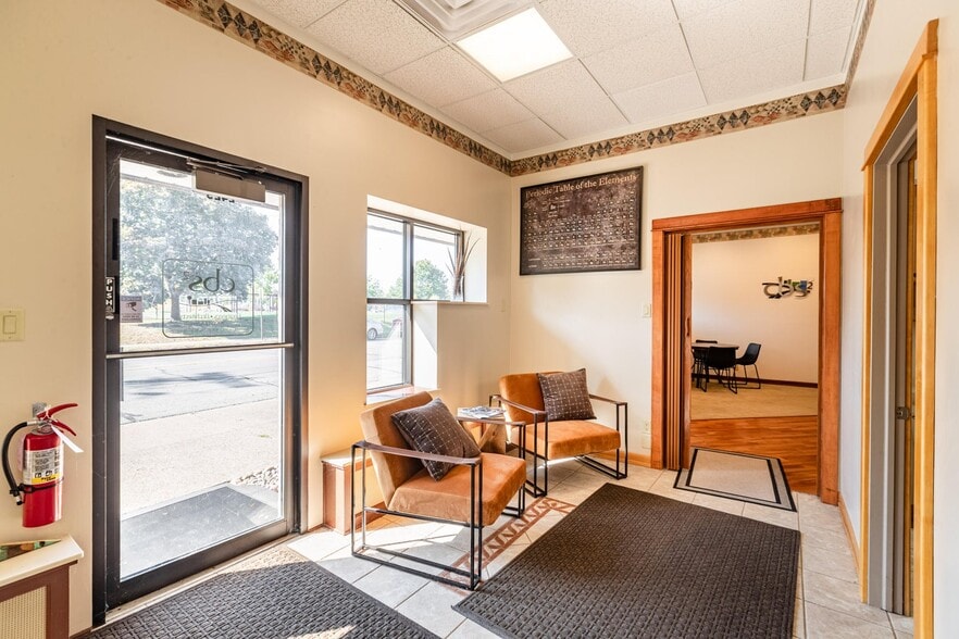 2423-2425 16th St S, Ln, La Crosse, WI for lease - Interior Photo - Image 3 of 18