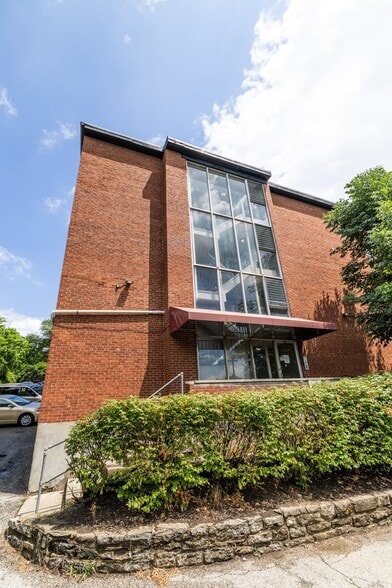 650 Straight St, Cincinnati, OH for sale - Building Photo - Image 3 of 25