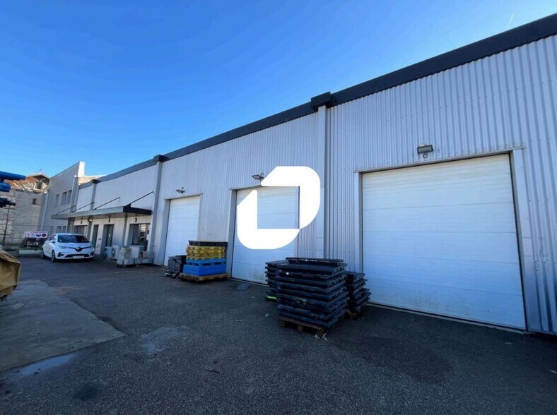 Flex in Vaulx En Velin for lease - Building Photo - Image 3 of 33