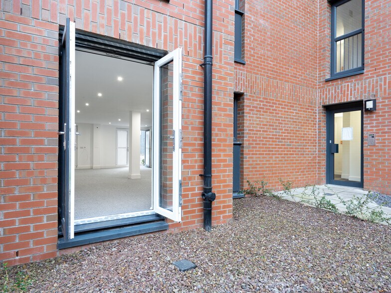 11-12 Tinto Pl, Edinburgh à vendre - Photo du bâtiment - Image 3 de 7