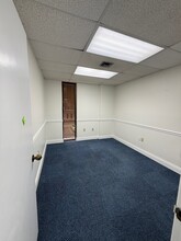 4805 Laurel St W, Tampa, FL for lease Interior Photo- Image 2 of 11