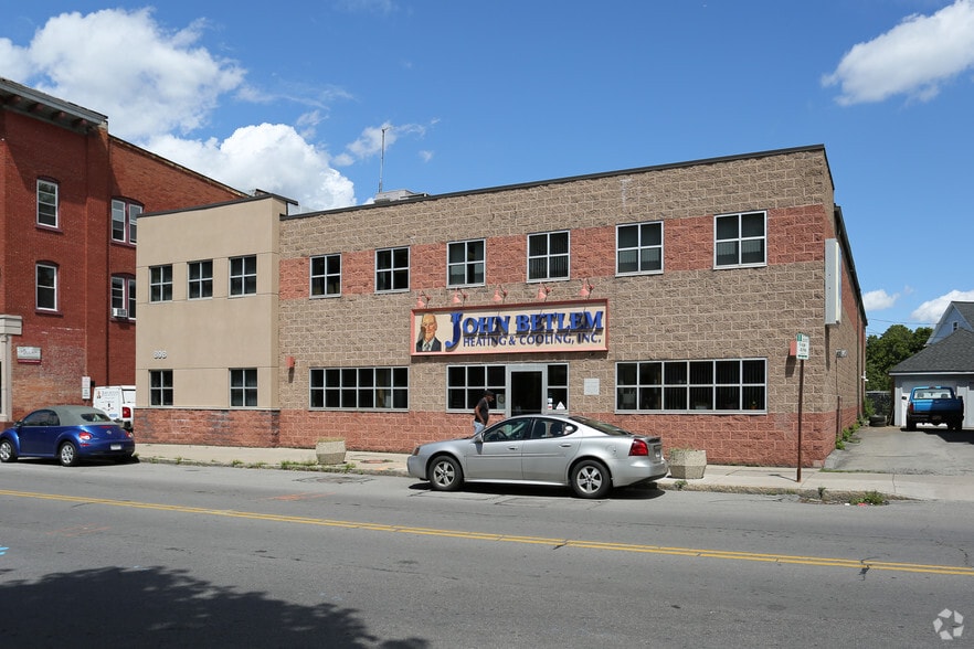 898 S Clinton Ave, Rochester, NY for sale - Primary Photo - Image 1 of 26