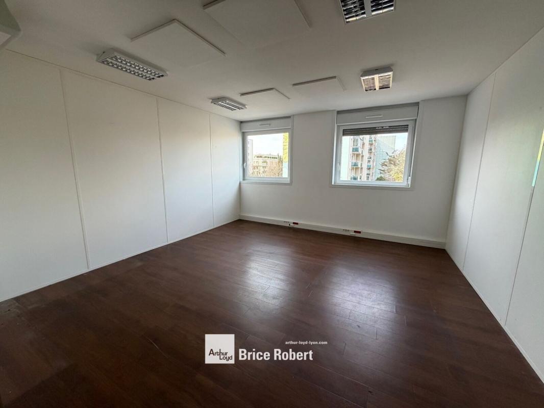 62-68 Cours Albert Thomas, Lyon for lease Interior Photo- Image 1 of 6