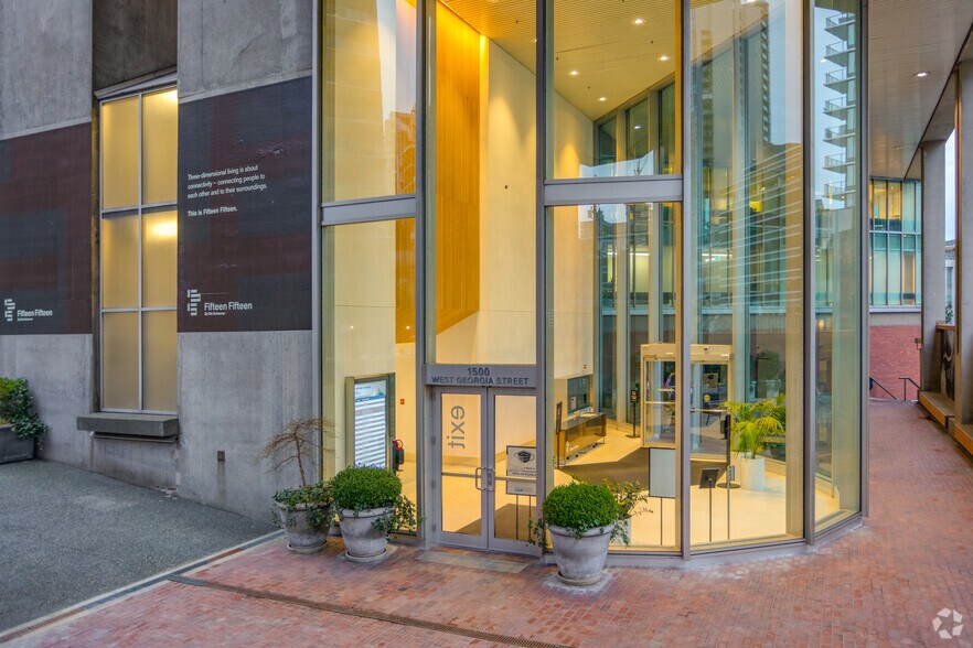 1500 W Georgia St, Vancouver, BC à louer - Photo du bâtiment - Image 2 de 75