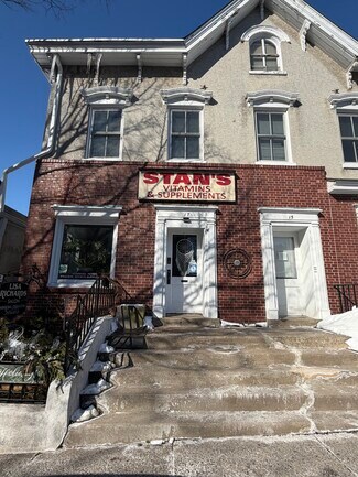 Plus de détails pour 17 W Court St, Doylestown, PA - Bureau/Commerce de détail à louer