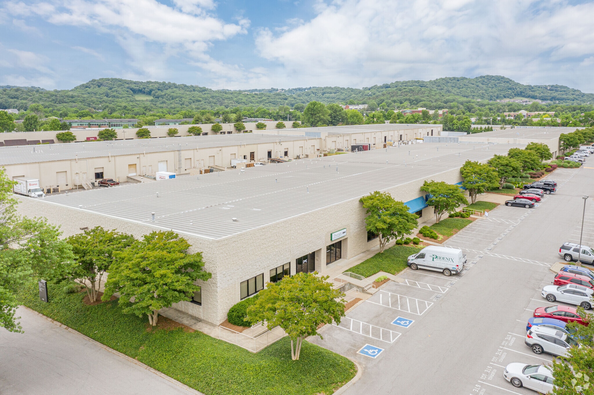 7104 Crossroads Blvd, Brentwood, TN for lease Primary Photo- Image 1 of 5