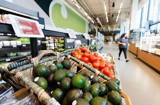 Plus de détails pour Commerce de détail à vendre