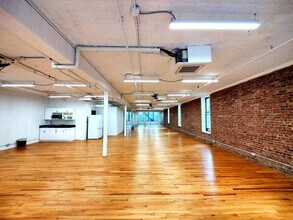 110 W 30th St, New York, NY for lease Interior Photo- Image 1 of 12