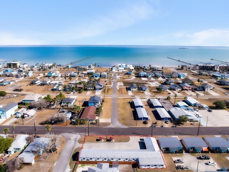907 S Church St, Rockport, TX for sale - Building Photo - Image 2 of 10
