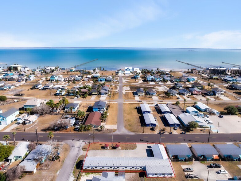 907 S Church St, Rockport, TX à vendre - Photo du bâtiment - Image 2 de 10