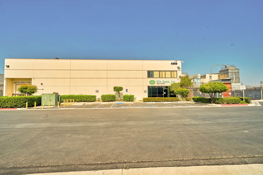4569 Firestone Blvd, South Gate, CA for sale - Building Photo - Image 3 of 8
