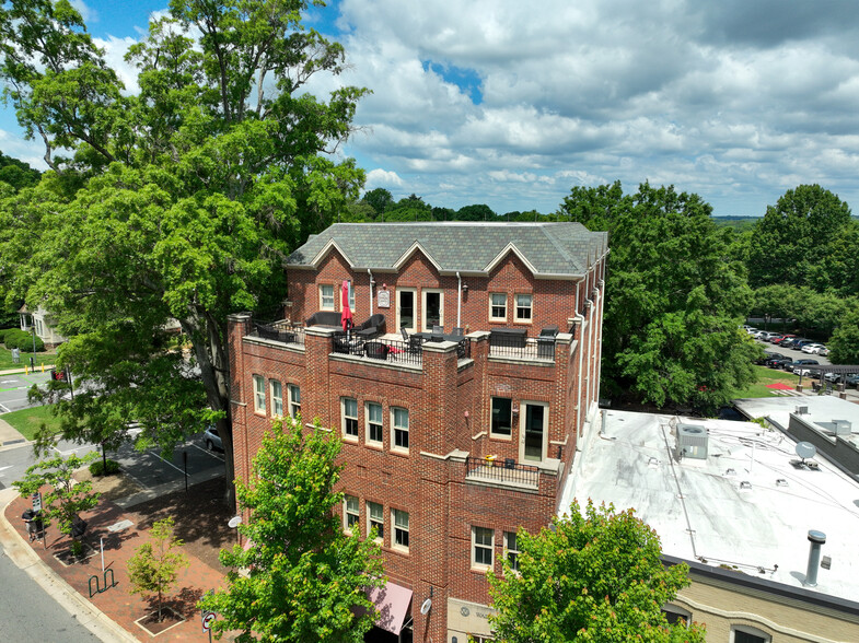 212 S Main St, Davidson, NC for lease - Building Photo - Image 2 of 5