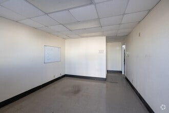 1118 N Main St, Pearland, TX for lease Interior Photo- Image 2 of 7