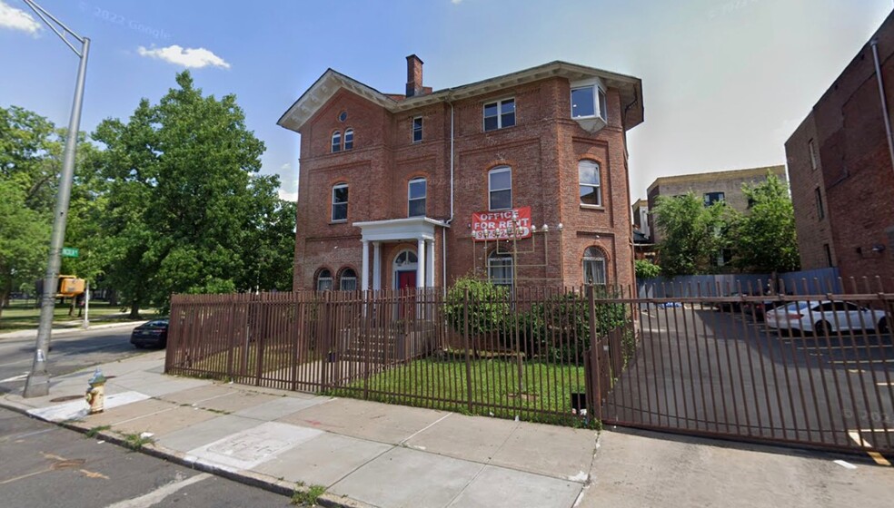 68-70 Clinton Ave, Newark, NJ for lease - Building Photo - Image 2 of 2