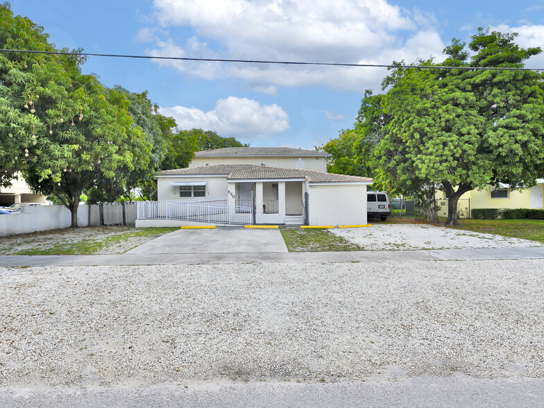 660 Miller Dr, Miami Springs, FL for sale - Building Photo - Image 3 of 30