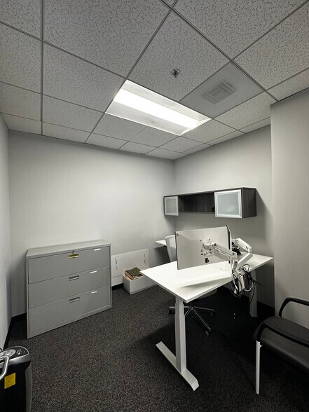 5000 E Spring St, Long Beach, CA à louer - Photo intérieure - Image 3 de 12