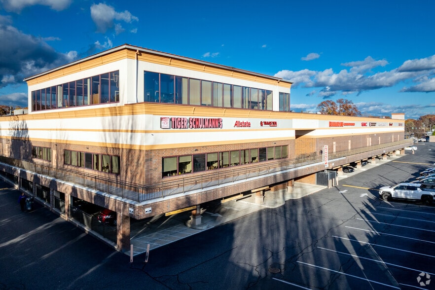 694 Motor Pky, Hauppauge, NY for lease - Primary Photo - Image 1 of 9