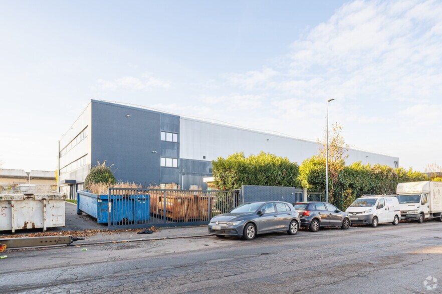 Industriel dans Bobigny à louer - Photo principale - Image 1 de 4