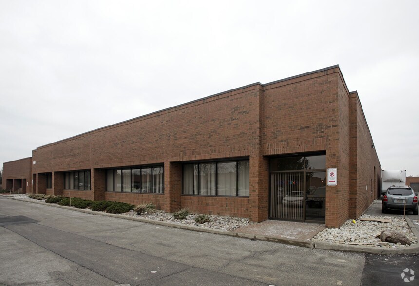 150 Marycroft Ave, Vaughan, ON à louer - Photo du bâtiment - Image 2 de 6