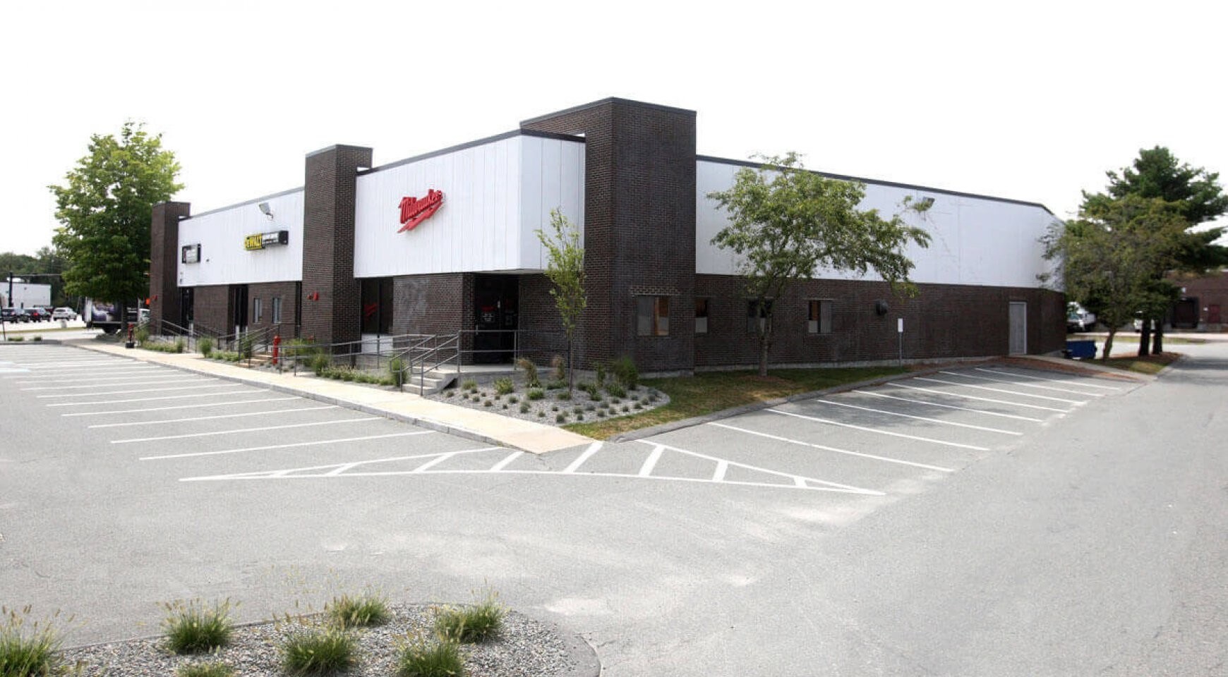 375-395 University Ave, Westwood, MA for lease Primary Photo- Image 1 of 8