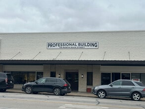 119 N Main St, Weatherford, TX à louer Photo du bâtiment- Image 2 de 6