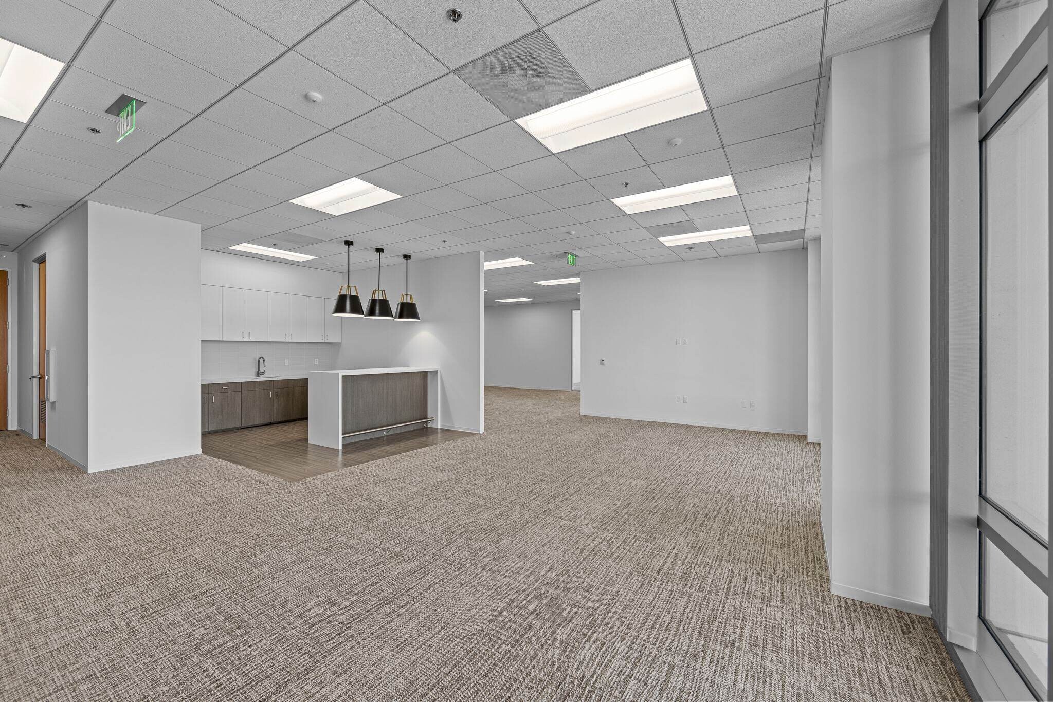 2875 Michelle Dr, Irvine, CA à louer Photo intérieure- Image 1 de 11
