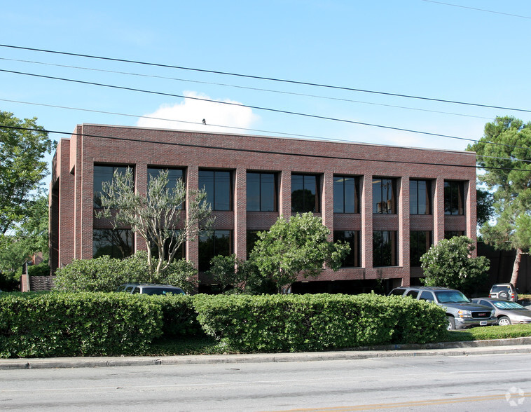 7979 Broadway St, San Antonio, TX for lease - Building Photo - Image 2 of 3