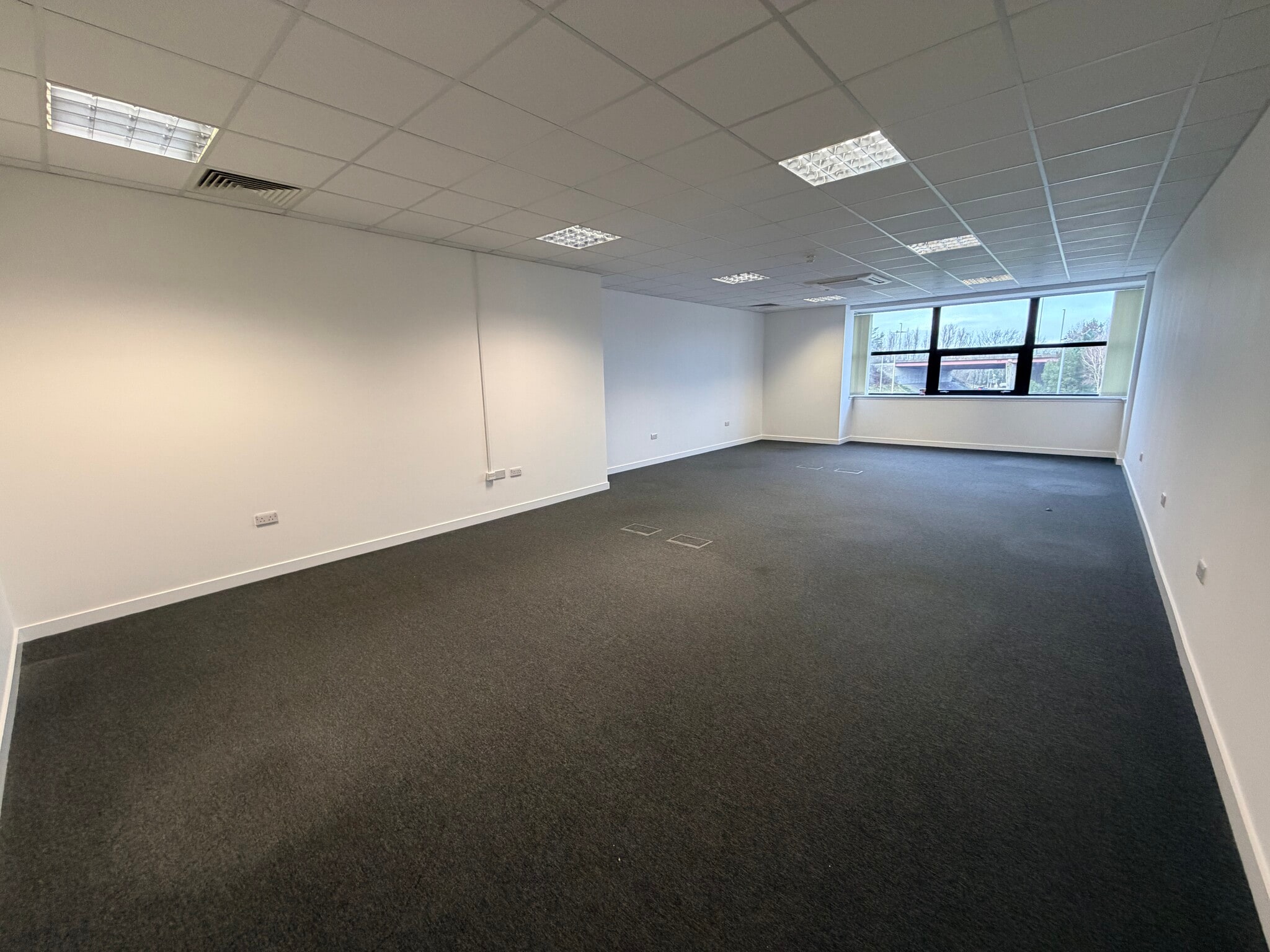 Burnbrae Rd, Linwood for lease Interior Photo- Image 1 of 3