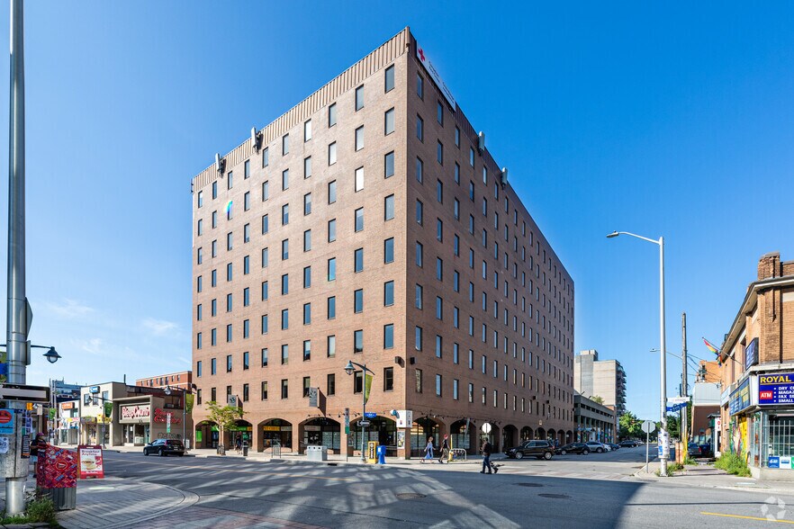 400 Cooper St, Ottawa, ON à louer - Photo du bâtiment - Image 3 de 3
