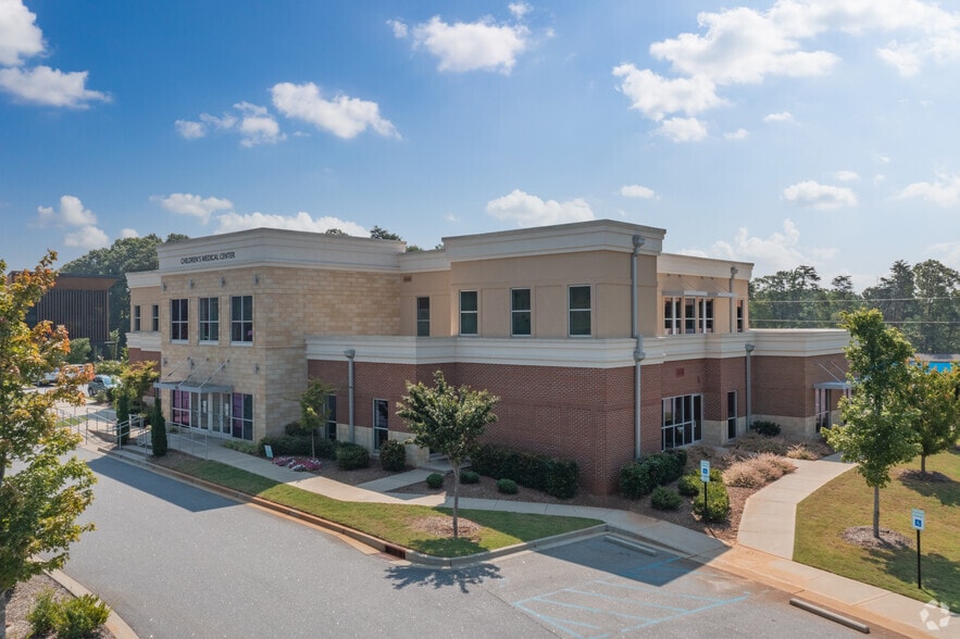 703 Verdae Blvd, Greenville, SC for lease - Building Photo - Image 2 of 13