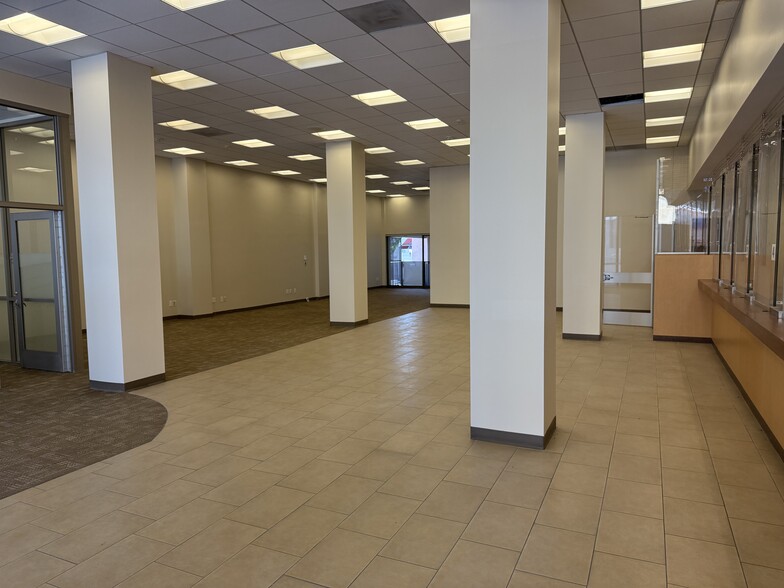 525-535 S Myrtle Ave, Monrovia, CA for lease - Building Photo - Image 2 of 32