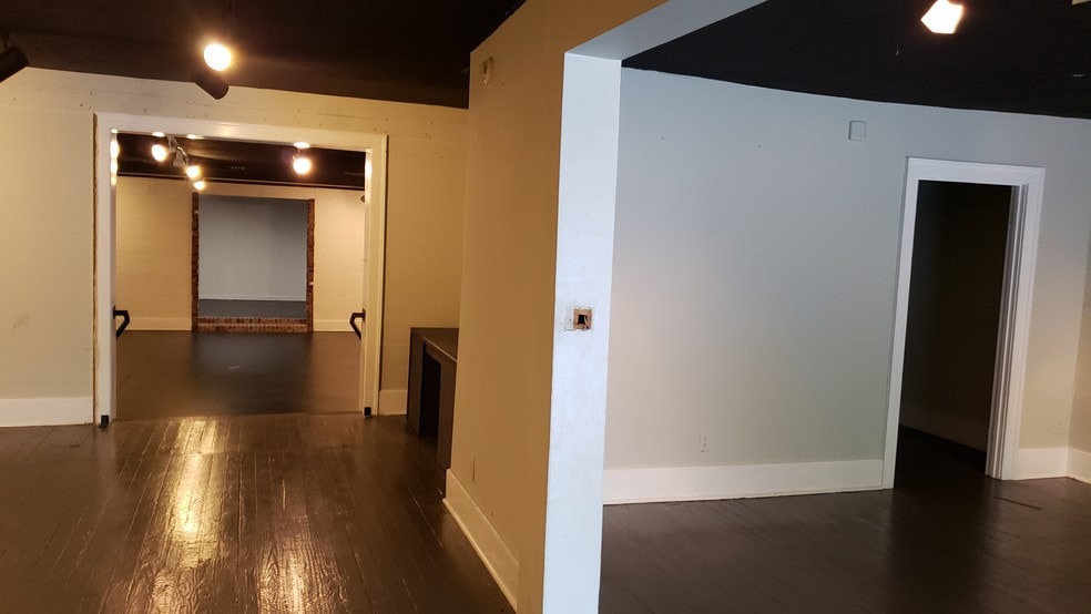 2256 Central Ave, Memphis, TN for sale - Interior Photo - Image 2 of 12