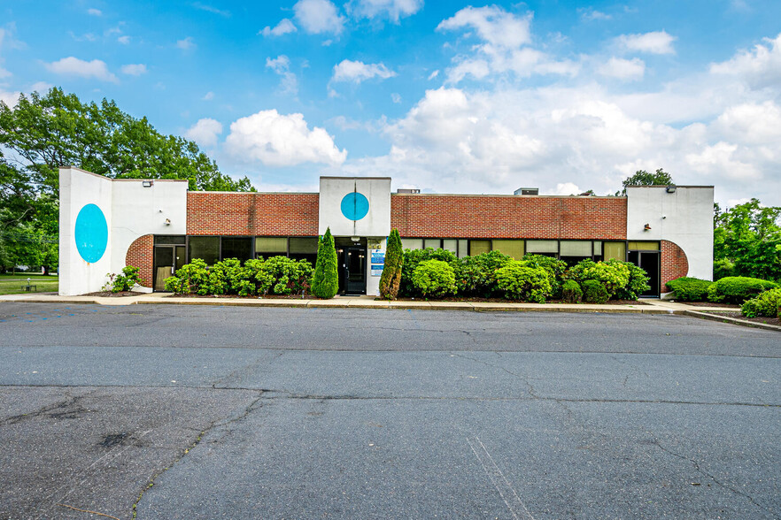 107 Cedar Grove Ln, Somerset, NJ for lease - Building Photo - Image 2 of 8