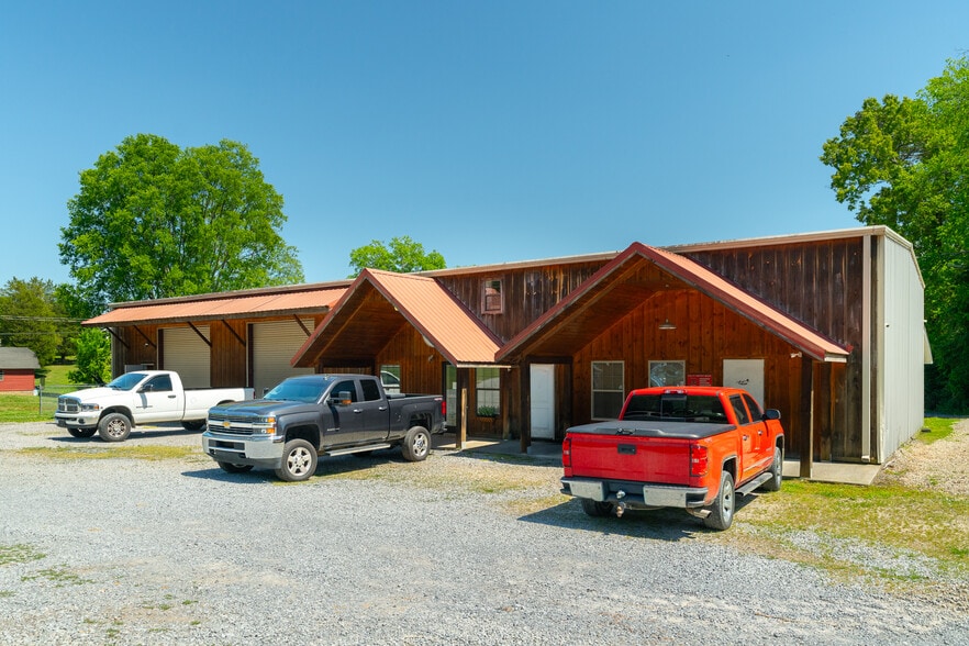 2005 Boyds Creek Hwy, Sevierville, TN for sale - Building Photo - Image 2 of 62