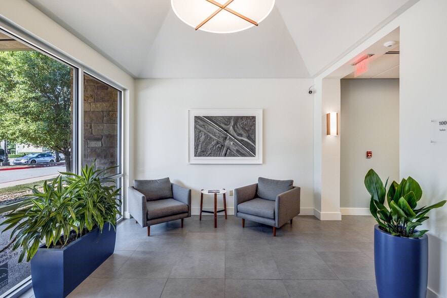 11612 Bee Caves Rd, Austin, TX for lease - Interior Photo - Image 3 of 4