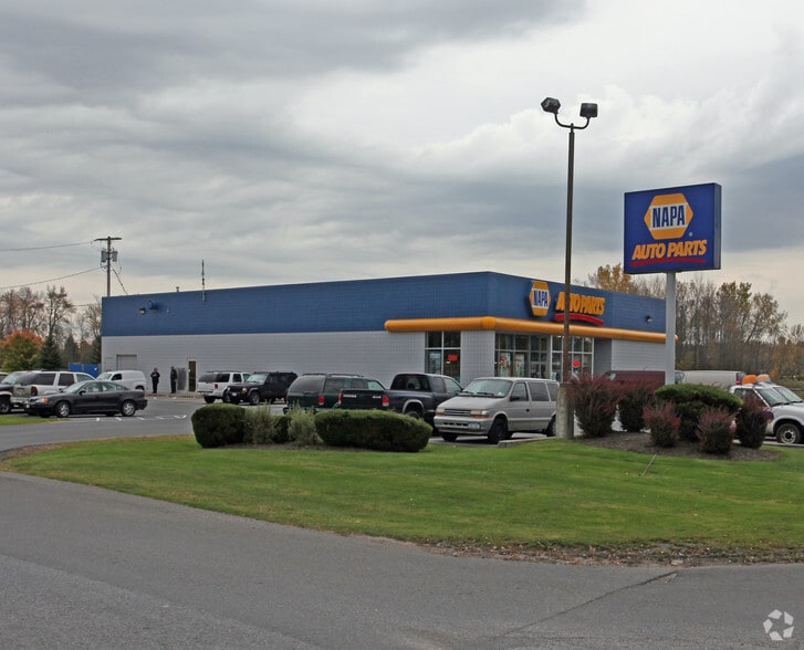 7234 Oswego Rd, Liverpool, NY for sale - Primary Photo - Image 1 of 5