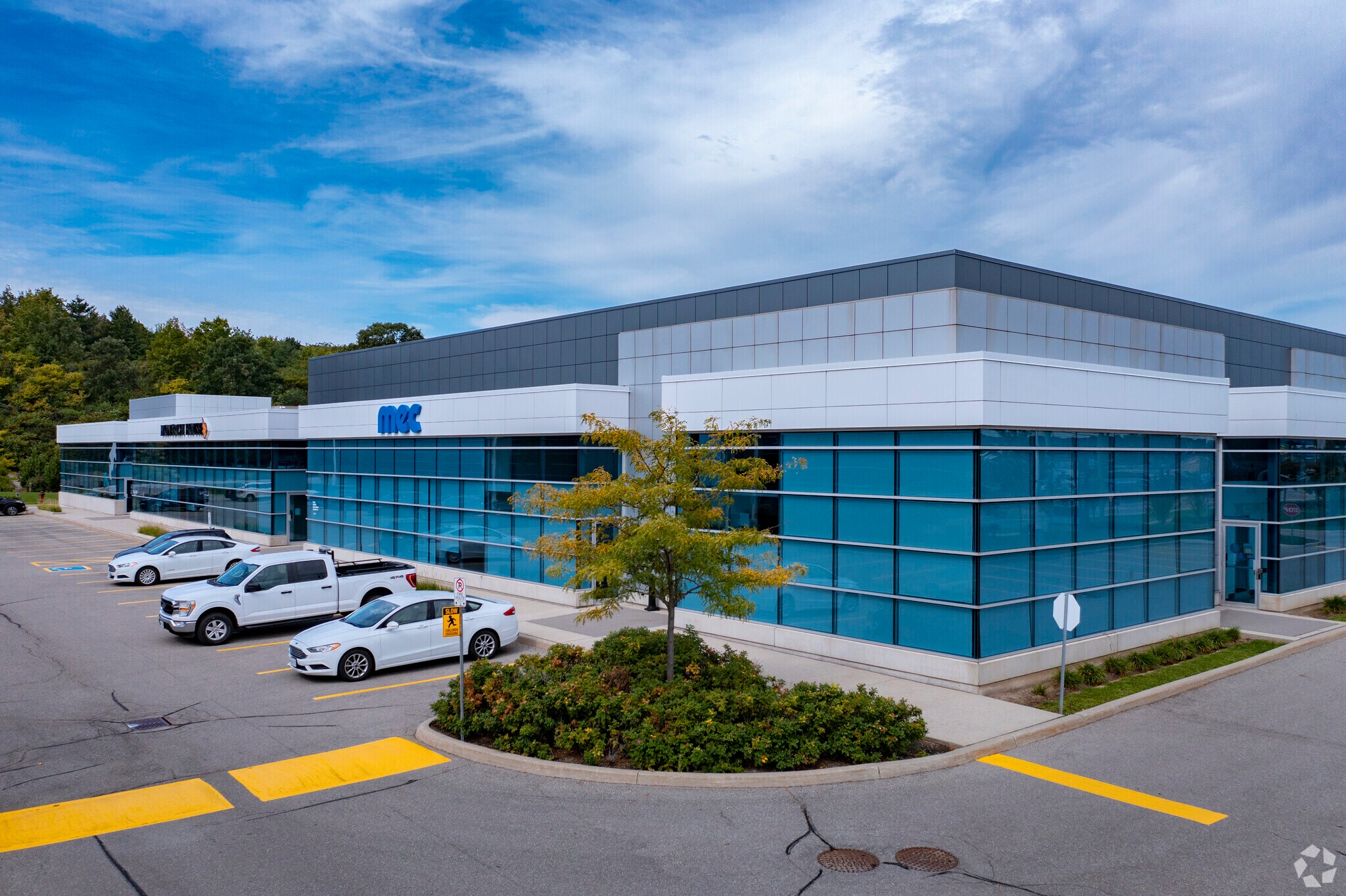 1405 N Service Rd E, Oakville, ON for sale Primary Photo- Image 1 of 1