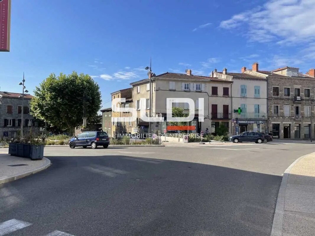 Retail in Soucieu-en-Jarrest for sale Building Photo- Image 1 of 4