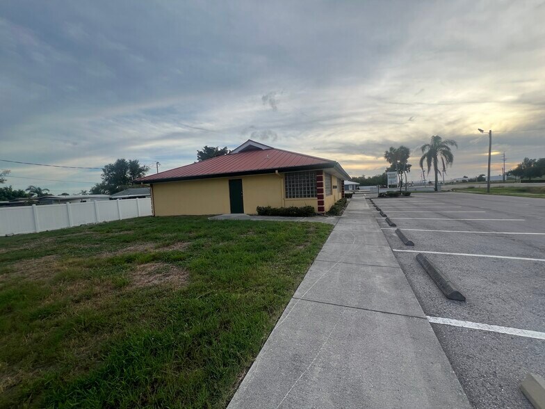 2901 Us-301, Ellenton, FL à louer - Photo du bâtiment - Image 2 de 10