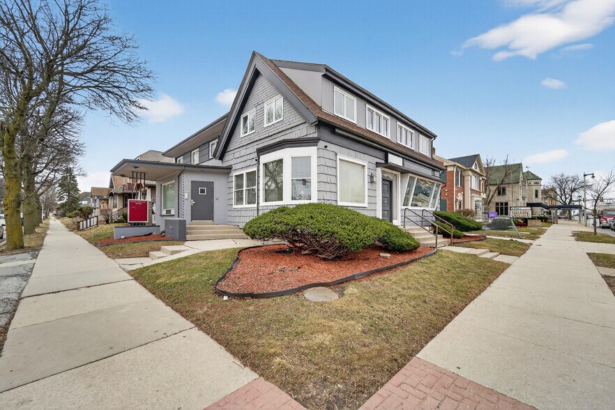 2001 Capitol dr, Milwaukee, WI à vendre - Photo du bâtiment - Image 2 de 42
