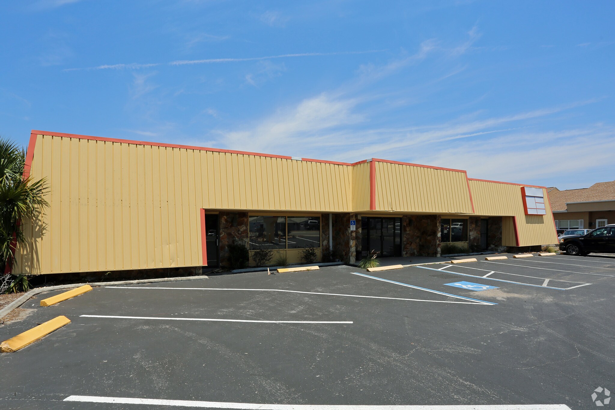 5455 Spring Hill Dr, Spring Hill, FL à louer Photo principale- Image 1 de 19