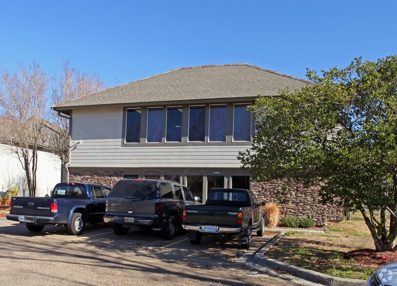 4939 Jamestown Ave, Baton Rouge, LA à vendre - Photo du bâtiment - Image 2 de 2