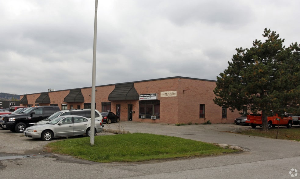 400 Morobel Dr, Milton, ON à vendre - Photo du bâtiment - Image 2 de 5