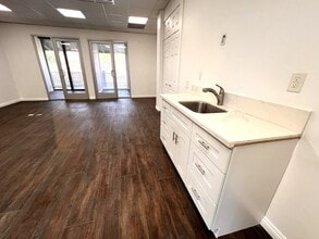 2665 30th St, Santa Monica, CA for lease Interior Photo- Image 1 of 7